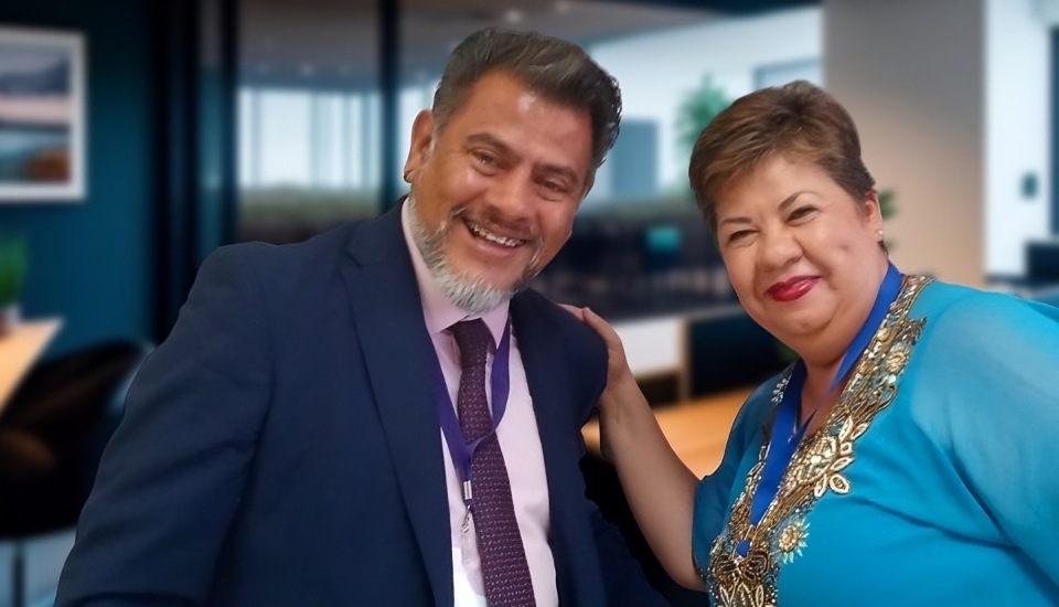 El yoga de la risa con Meraki